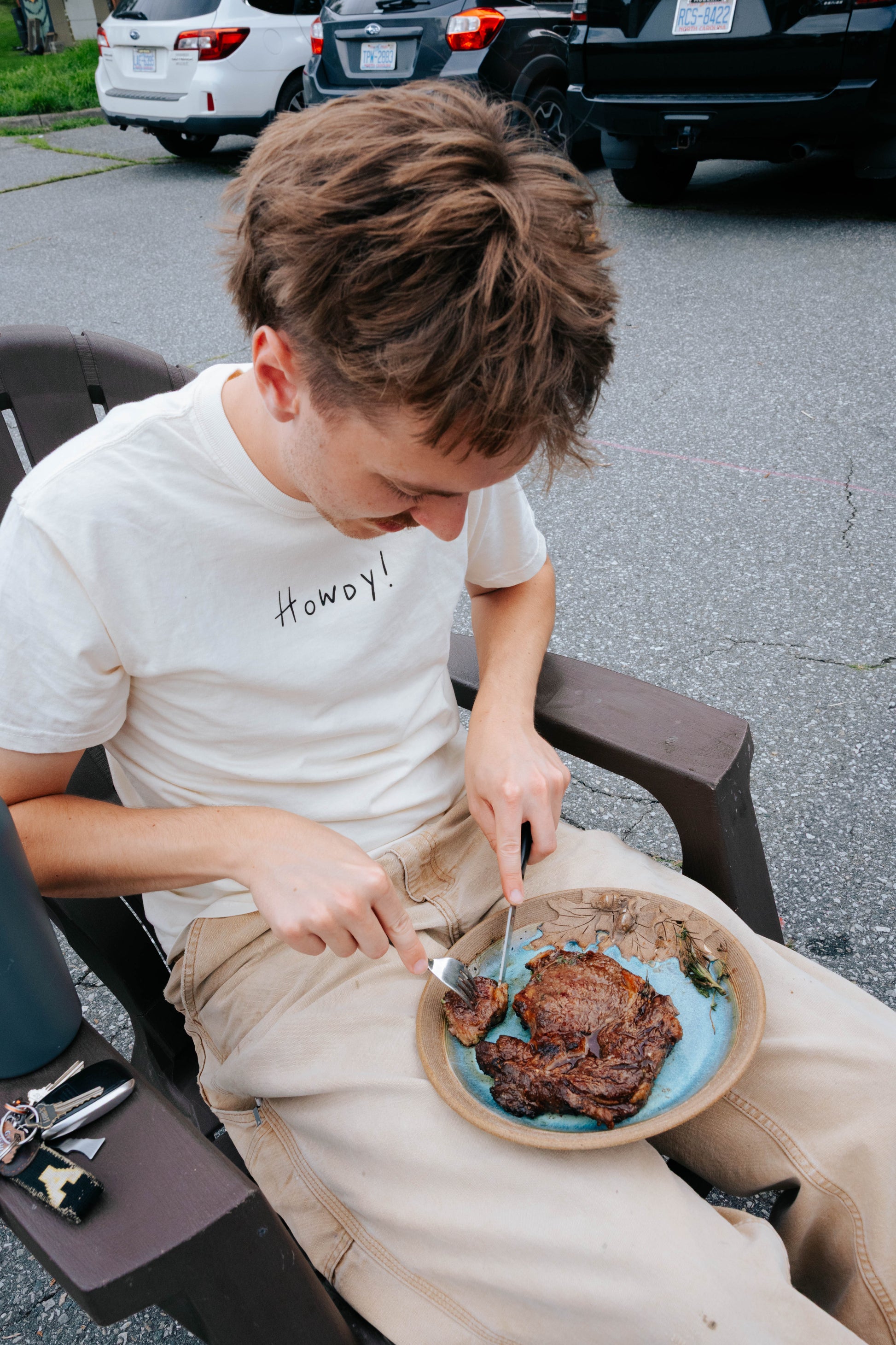 HOWDY T-SHIRT